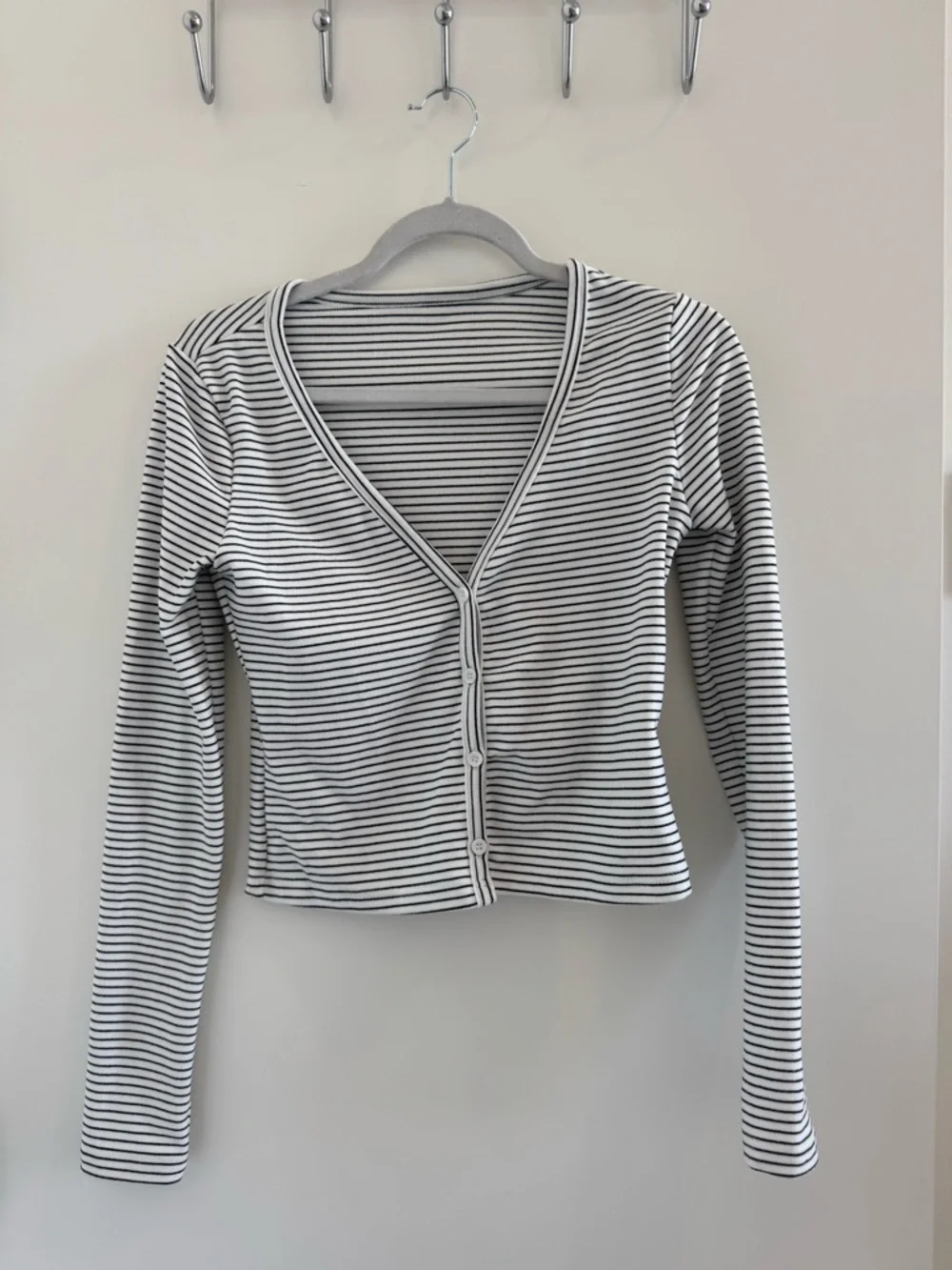 Musera Black & White Striped Button-Front V-Neck Top - Picture 2 of 6